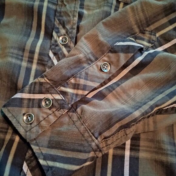 Men's Rock & Republic XL L/S Button Up Green Plaid Roll Tab Sleeve Easy Care - Picture 2 of 9